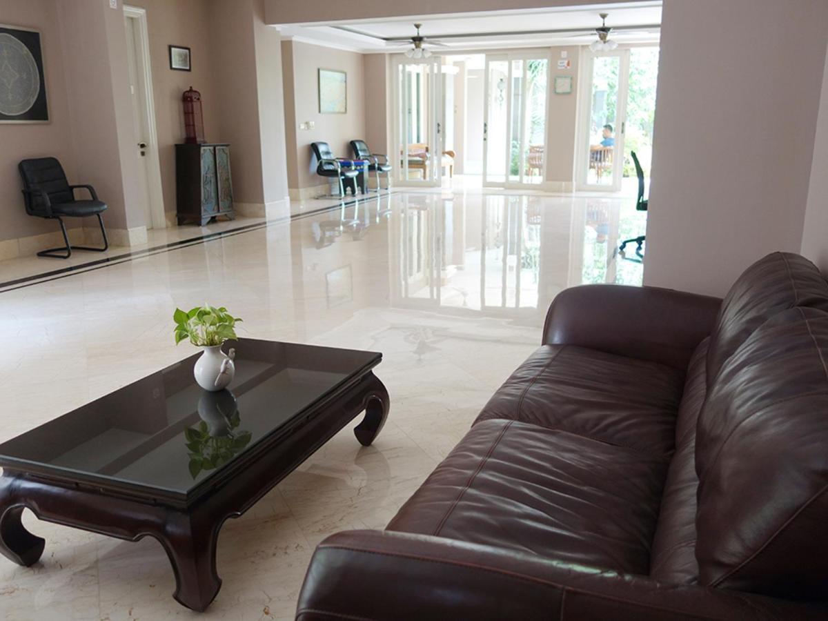 Saffron Suites Syariah Джакарта Экстерьер фото