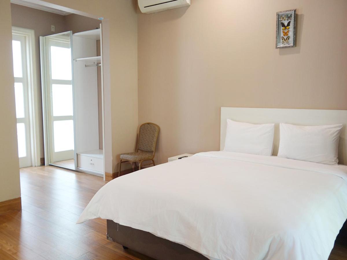 Saffron Suites Syariah Джакарта Экстерьер фото